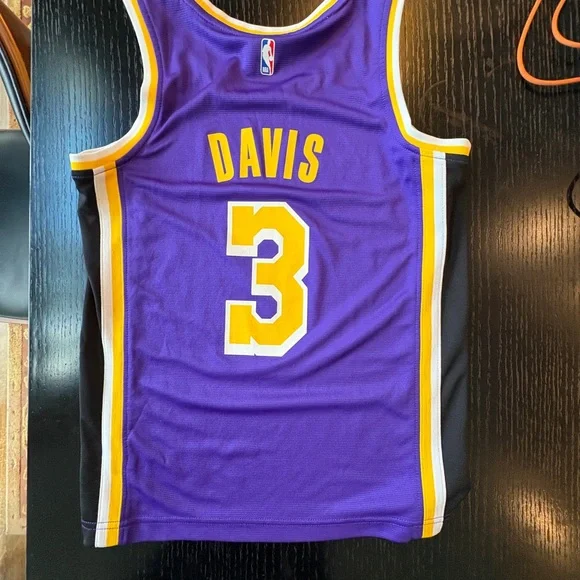 Official Lakers Fanatics Purple Jersey Yellow and White Trim - Picture 2 of 3